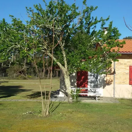 Hébergement de vacances Naujac-sur-mer, 3 Pièces, 4 Personnes - Fr-1-440-24
