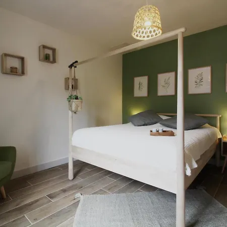 Hébergement de vacances Naujac-sur-mer, 3 Pièces, 4 Personnes - Fr-1-440-24 *